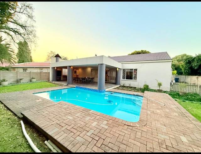 3 BEDROOM HOUSE FOR SALE IN VANDERBIJLPARK SE 3